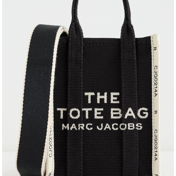 - Marc Jacobs Black Tote Bag ‼️NEW - Picture 3 of 16